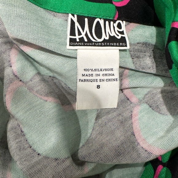DVF Diane Von Furstenberg wrap dress Green and Black Patterned size 8 100% silk - Picture 6 of 6